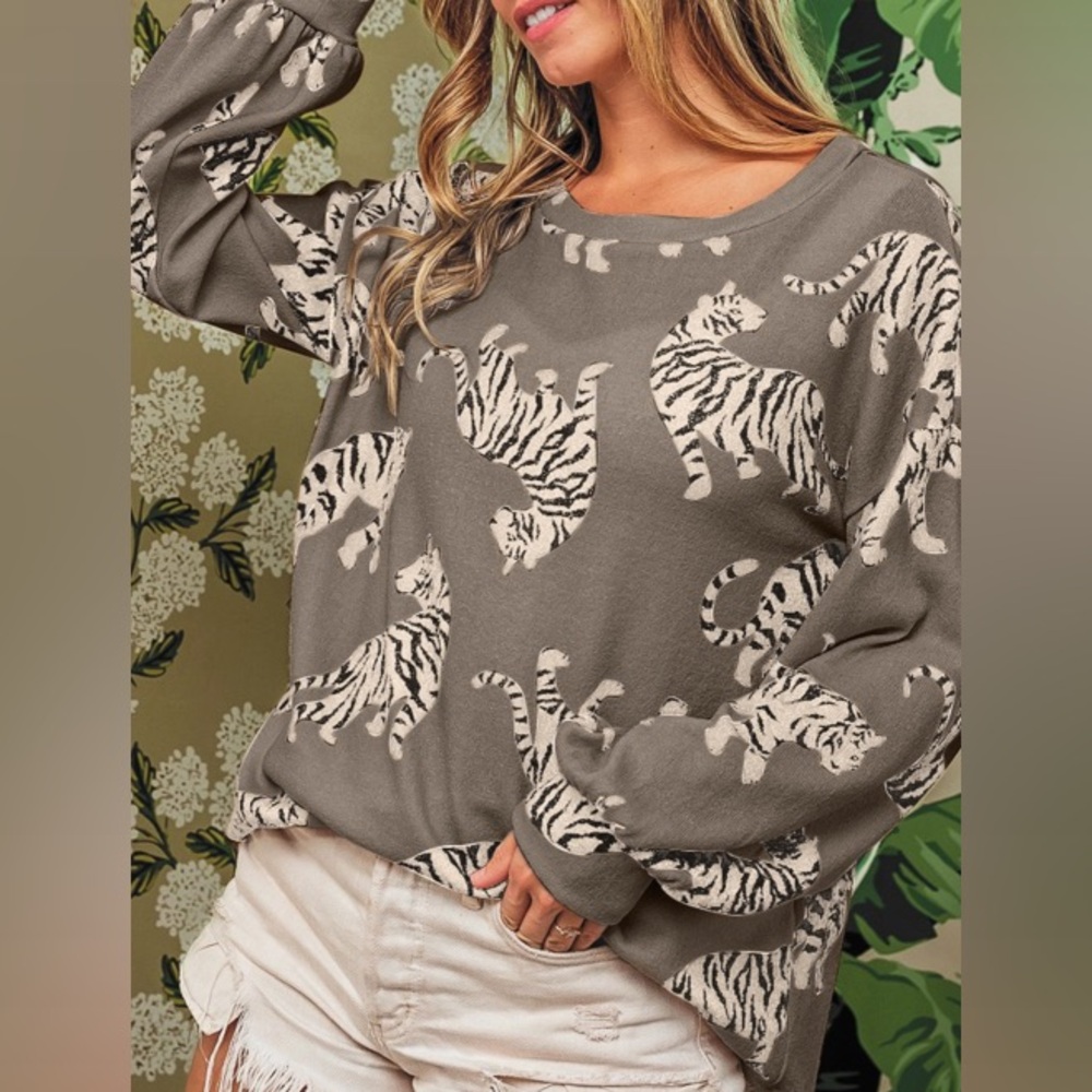Stylish Gray Tiger Print Women's Top